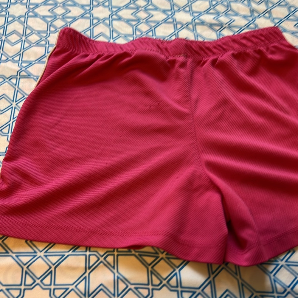 Girls Shorts. Puma. Pink. Size M - Picture 13 of 13